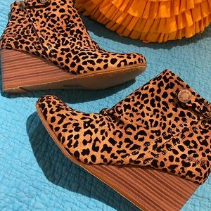 Blowfish Leopard Wedges NWOT